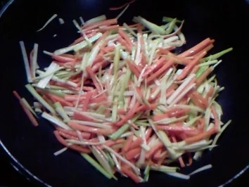 Rezept: Frühlings-Gnocchi in Gorgonzola-Sahne Frühlings-Gnocchi in Gorgonzola-Sahne - Rezept