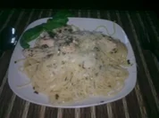 Schnell gebratenes Huhn mit Nudeln - Rezept