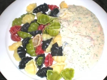 Rezept: NUDELN: Pasta mit Räucherlachs-Sauce NUDELN: Pasta mit Räucherlachs-Sauce - Rezept