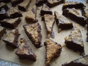 Rezept: Schoko-Nussecken Bild Nr. 5 Schoko-Nussecken - Rezept - Bild Nr. 5