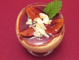 Sherrycreme mit Portweinfeigen - Rezept
