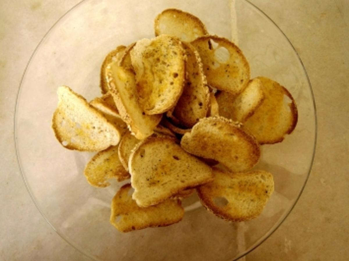 Brotchips ...habt ihr noch eine zwei Tage alte Baguette herumliegen ...