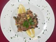 Caponata siciliana mit Parmesanbrot und Pomodori secchi - Rezept