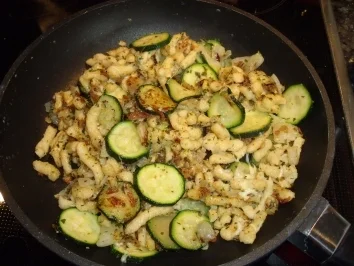 Spätzle-Zucchini-Pfanne - Rezept
