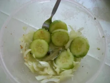 Schüttelgurken mit Knoblauch - Rezept