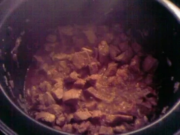 Putengulasch mit Schwips - Rezept