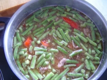 Rezept: Bohnensuppe nach Oma und Schwiegermutter Bohnensuppe nach Oma und Schwiegermutter - Rezept