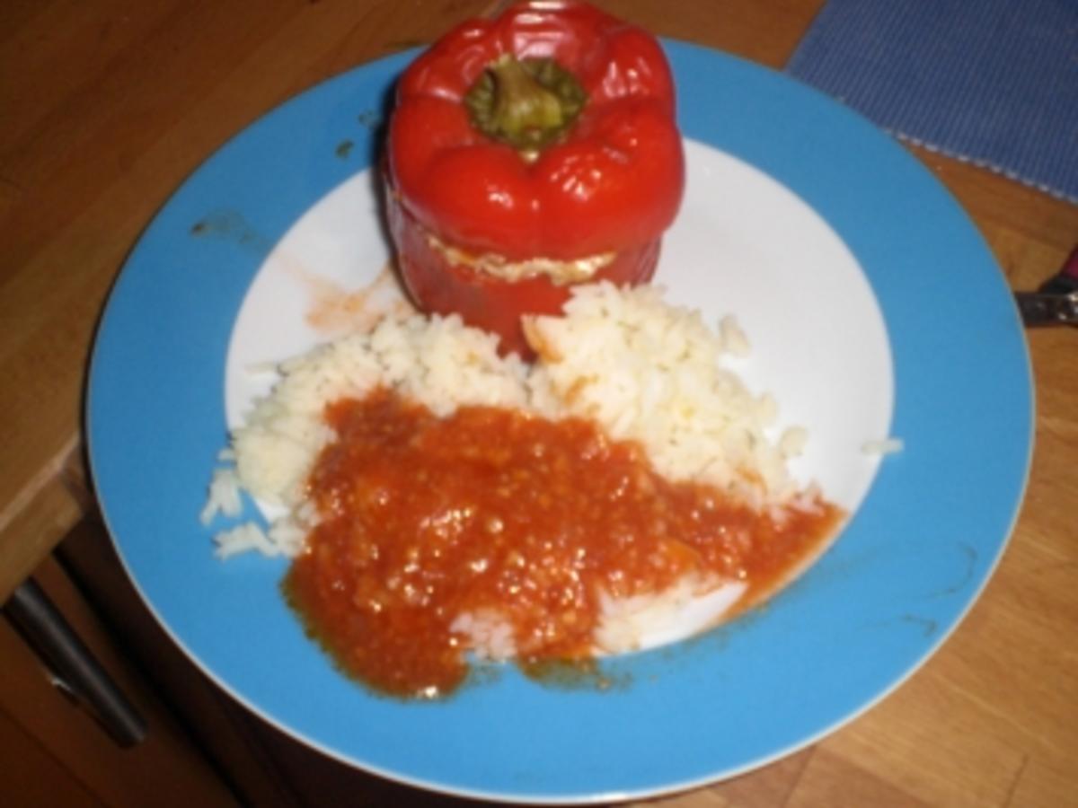 Gefüllter Paprika mit Reis - Rezept mit Bild - kochbar.de
