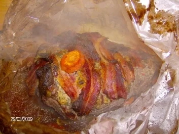 Rezept: Rinderbraten mit einer Senf-Kräuter-Hülle im Speckmantel Rinderbraten mit einer Senf-Kräuter-Hülle im Speckmantel - Rezept