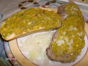 Rinderbraten mit einer Senf-Kräuter-Hülle im Speckmantel - Rezept