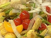 Thailändisches, geschmortes Babygemüse mit Kokosraspeln - Rezept