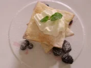 Mascarponecreme mit Grappabeeren an frischer Vanille im Strudelblatt - Rezept