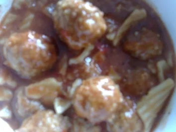 Suppe mit Weizen-Hackfleischbällchen - Rezept