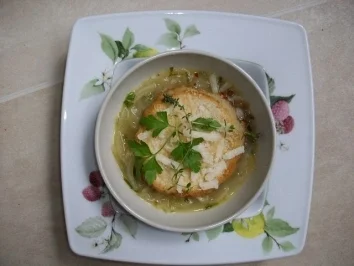 Rezept: Velberter Zwiebelsuppe Velberter Zwiebelsuppe - Rezept