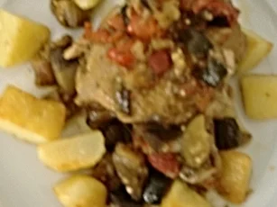 Hähnchen mit Auberginen und Paprika - Rezept