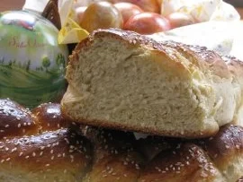 Rezept: Tsourekia (Osterbrot) Bild Nr. 2 Tsourekia (Osterbrot) - Rezept - Bild Nr. 2