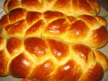 Rezept: Tsourekia (Osterbrot) Tsourekia (Osterbrot) - Rezept