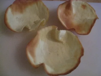 Campari- Orangensülze an frischen Erdbeeren im Körbchen mit warm-Kalter Vanillesabajonne - Rezept - Bild Nr. 4