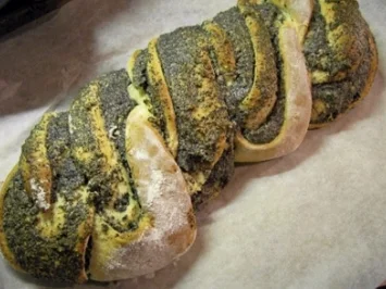 Mehlspeisen: Österlicher Mohn-Nuss-Zopf - Rezept - Bild Nr. 10