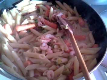 Rezept: Silkes Lauch-Gemüse-Pfanne mit Garnelen und Penne Bild Nr. 6 Silkes Lauch-Gemüse-Pfanne mit Garnelen und Penne - Rezept - Bild Nr. 6