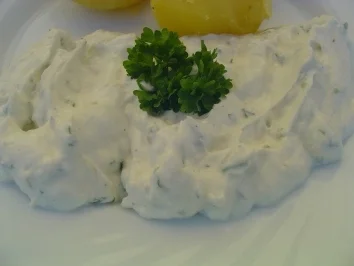 Rezept: Frühlings-Kräuterquark Bild Nr. 2 Frühlings-Kräuterquark - Rezept - Bild Nr. 2