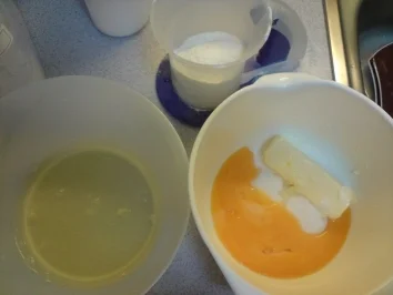 Rezept: Hanchen-Jansen Kuchen mit Stachelbeeren oder frischen Erdbeeren Bild Nr. 3 Hanchen-Jansen Kuchen mit Stachelbeeren oder frischen Erdbeeren - Rezept - Bild Nr. 3