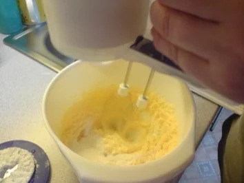 Rezept: Hanchen-Jansen Kuchen mit Stachelbeeren oder frischen Erdbeeren Bild Nr. 4 Hanchen-Jansen Kuchen mit Stachelbeeren oder frischen Erdbeeren - Rezept - Bild Nr. 4