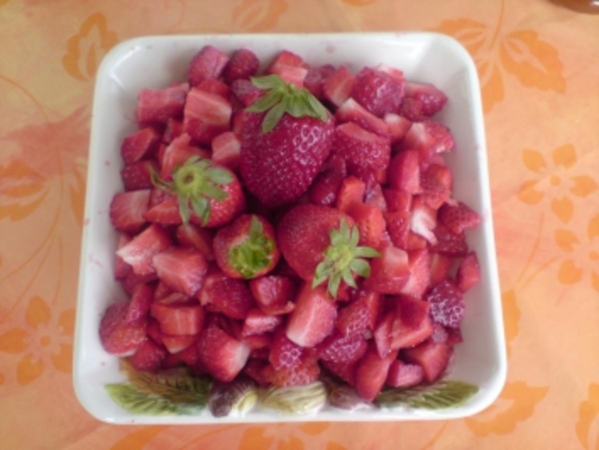 Hanchen-Jansen Kuchen mit Stachelbeeren oder frischen Erdbeeren - Rezept - Bild Nr. 10