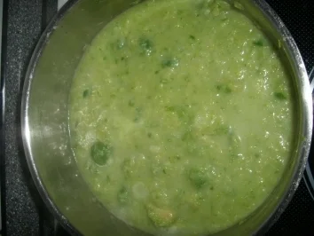 Blitzrosenkohlsuppe - Rezept