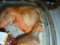 Rezept: Hähnchenkeule in roter Lackkorsage an Bratkartoffelnspalten Bild Nr. 4 Hähnchenkeule in roter Lackkorsage an Bratkartoffelnspalten - Rezept - Bild Nr. 4