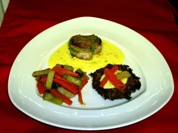 Kalbsfilet mit Lauchzwiebel-Pinienkern-Kruste - Rezept - Bild Nr. 2