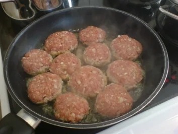 Frischer Spargel mit Salzkartoffeln und Klopsen - Rezept - Bild Nr. 12