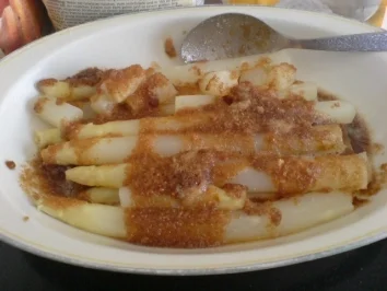 Frischer Spargel mit Salzkartoffeln und Klopsen - Rezept - Bild Nr. 18