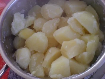 Frischer Spargel mit Salzkartoffeln und Klopsen - Rezept - Bild Nr. 19