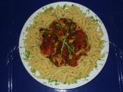 Nudeln mit Putenstreifen-Tomatensoße - Rezept