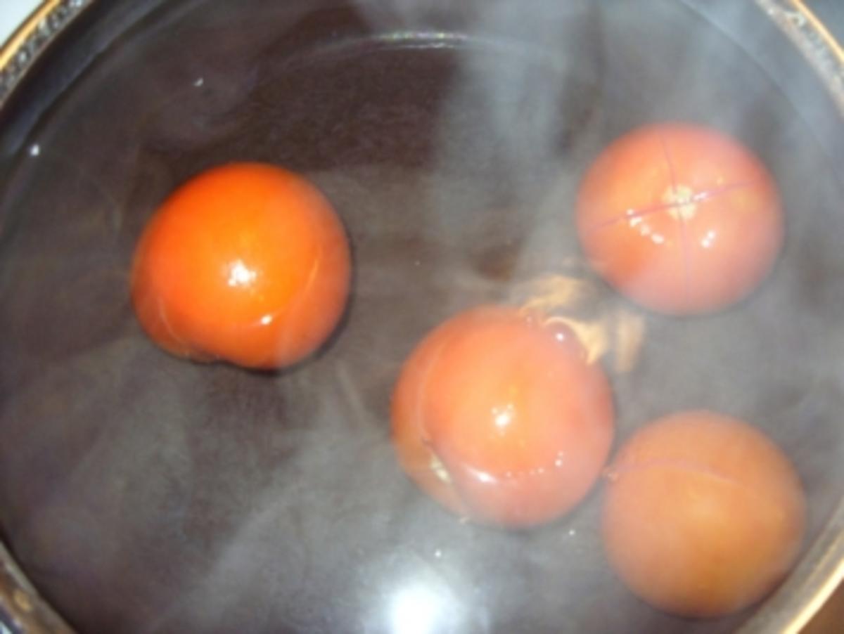 Nudeln mit Putenstreifen-Tomatensoße - Rezept - Bild Nr. 2