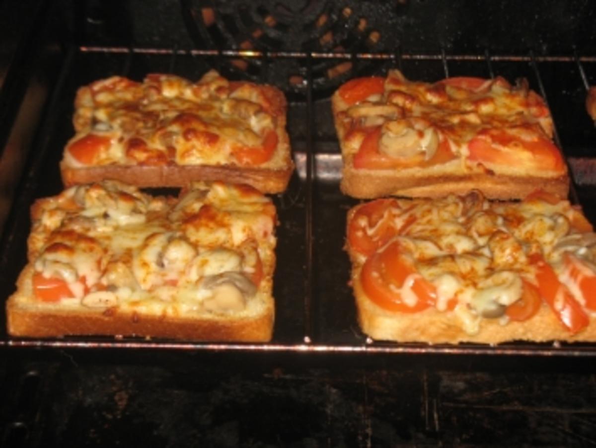 a tomaten-mozzarella-toast - Rezept