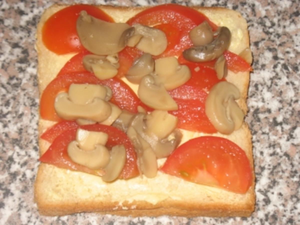 a tomaten-mozzarella-toast - Rezept - Bild Nr. 3