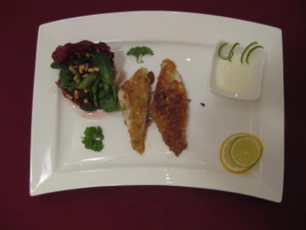 Knusperfisch auf frischem Salat mit Limettensoße - Rezept