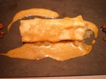 Rezept: Hummercannelloni mit Fenchelgemüse, Ananas und Hummerschaum Hummercannelloni mit Fenchelgemüse, Ananas und Hummerschaum - Rezept