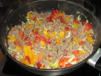 Rezept: Penne mit Gorgonzola, Hack und Überraschung Bild Nr. 4 Penne mit Gorgonzola, Hack und Überraschung - Rezept - Bild Nr. 4