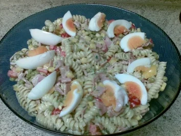 Rezept: Bunter Nudelsalat Bunter Nudelsalat - Rezept