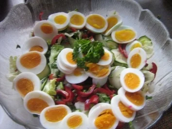 bunter Ostereiersalat - Rezept