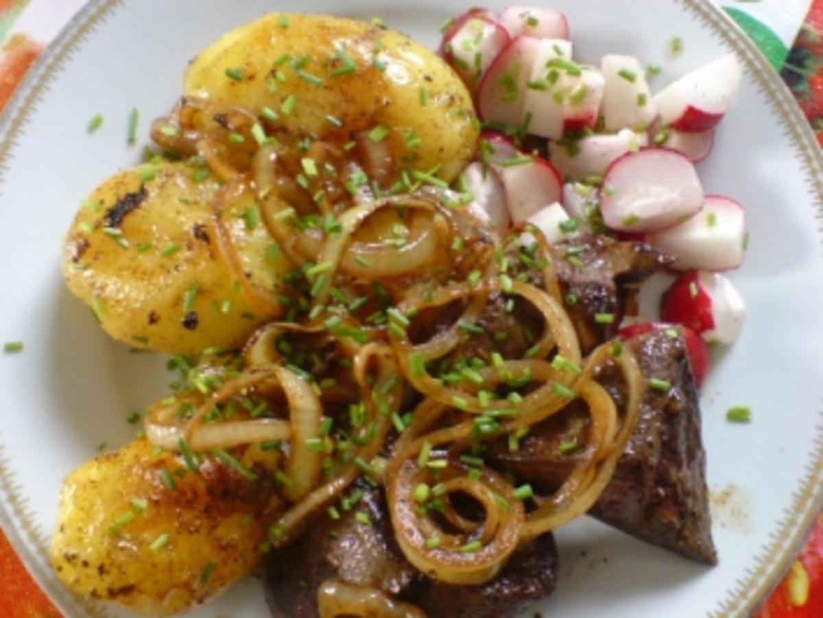 Kalbsleber zu Radieschensalat und Röstkartoffeln - Rezept - Bild Nr. 18