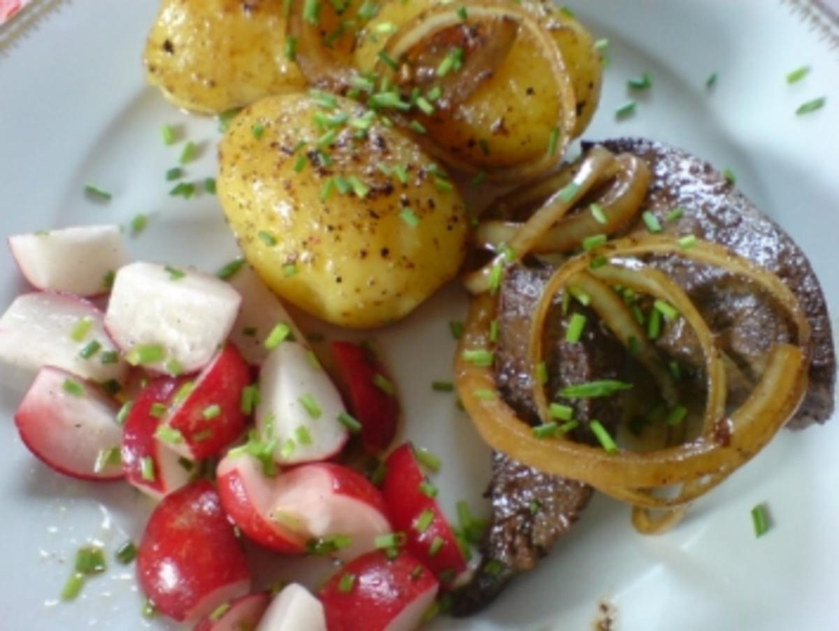 Kalbsleber zu Radieschensalat und Röstkartoffeln - Rezept - Bild Nr. 19