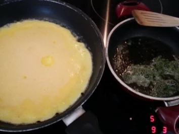 Rezept: Spargel aus der Tüte im Pfannkuchen Bild Nr. 3 Spargel aus der Tüte im Pfannkuchen - Rezept - Bild Nr. 3