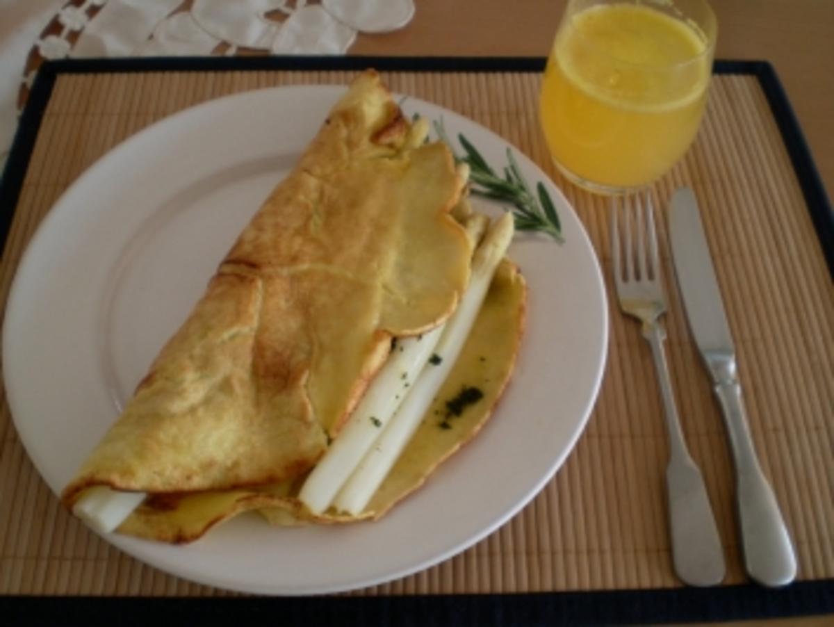 Spargel aus der Tüte im Pfannkuchen - Rezept - kochbar.de