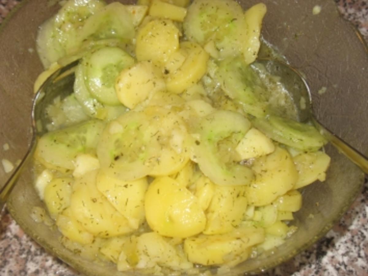 genialer kartoffel-gurkensalat - Rezept - kochbar.de