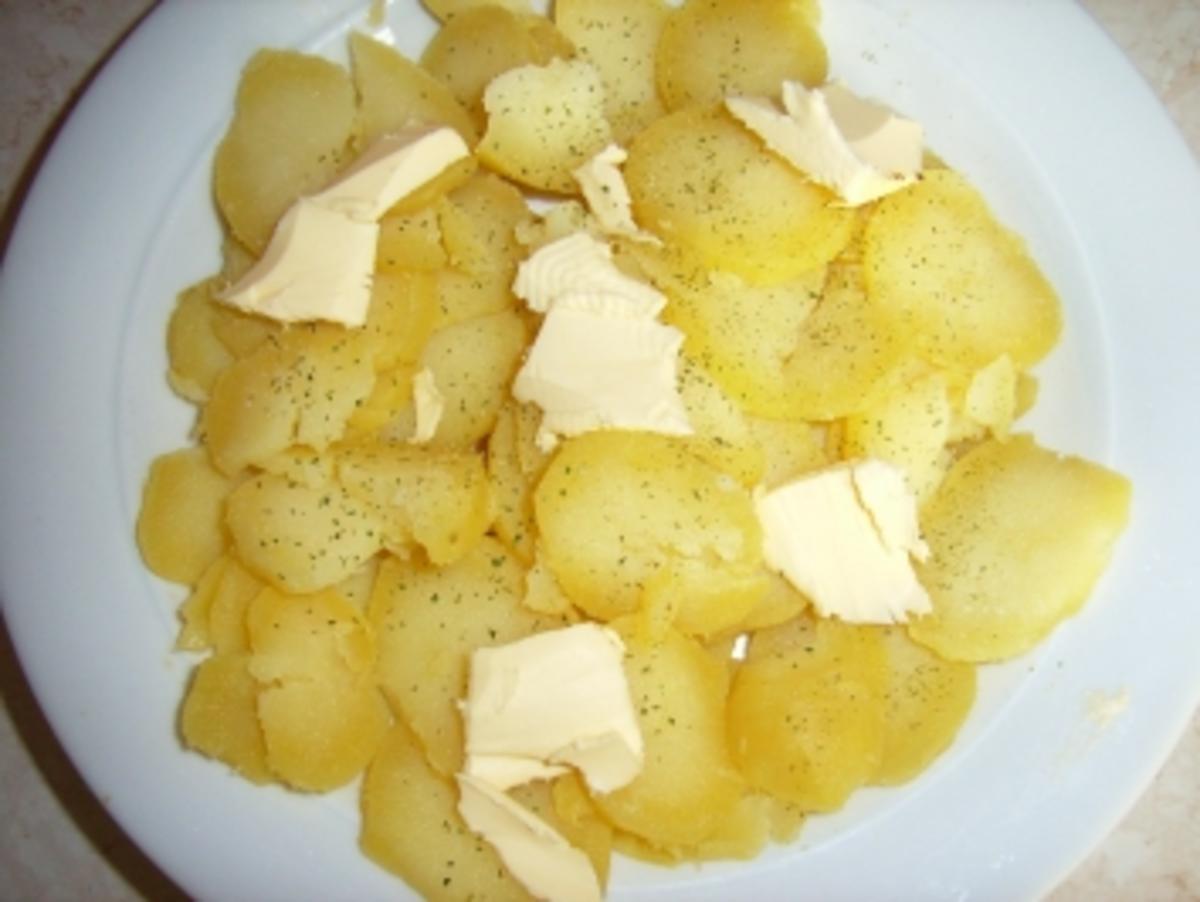 Kartoffel-Teller mit grün-weißer Decke - Rezept - Bild Nr. 3