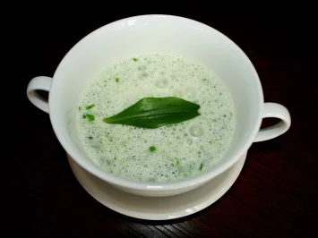 Bärlauchschaumsuppe - Rezept